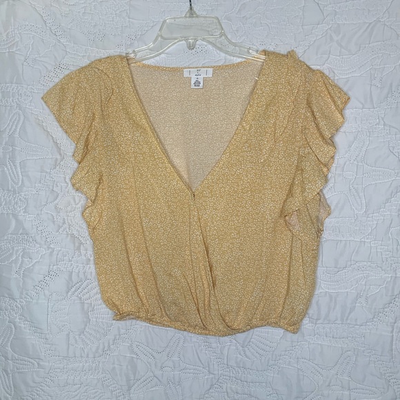 Yellow blouse - Picture 2 of 3